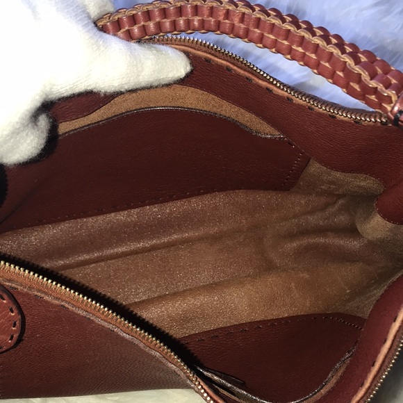 FENDI “RARE” SELLERIA SOFT LEATHER SHOULDER BAG - Picture 13 of 16